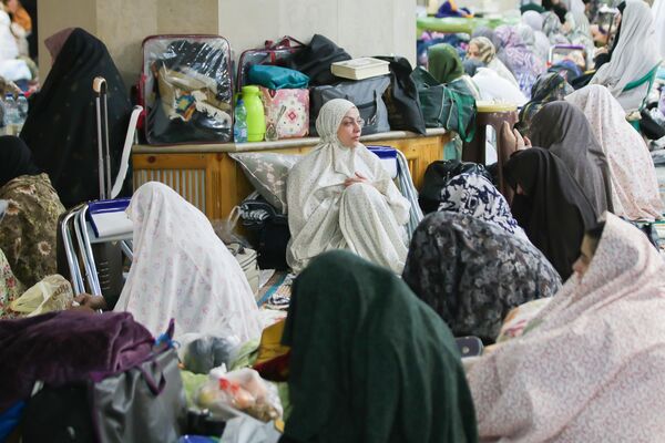 اعتکاف مادر و دختری در مسجد مقدس جمکران