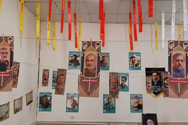 افتتاح نمایشگاه شهدای جنگ رمضان در روستای مومن آباد قم
