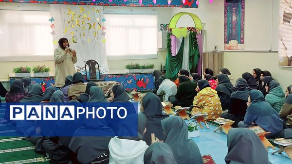 برگزاری جلسه توجیهی هدایت تحصیلی در مدرسه حضرت معصومه (س)
