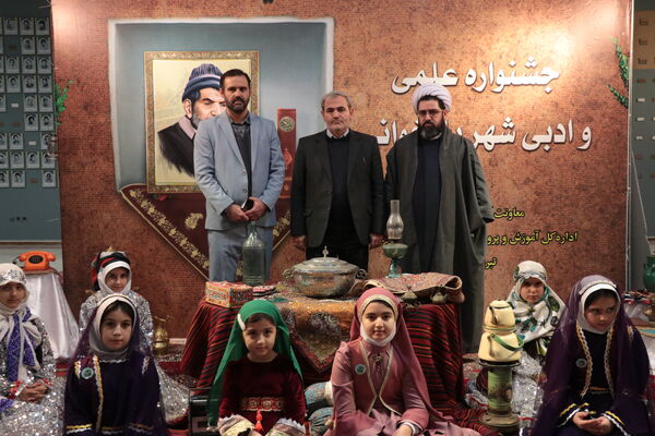 جشنواره علمی و ادبی شهریارخوانی دانش‌آموزی در تبریز