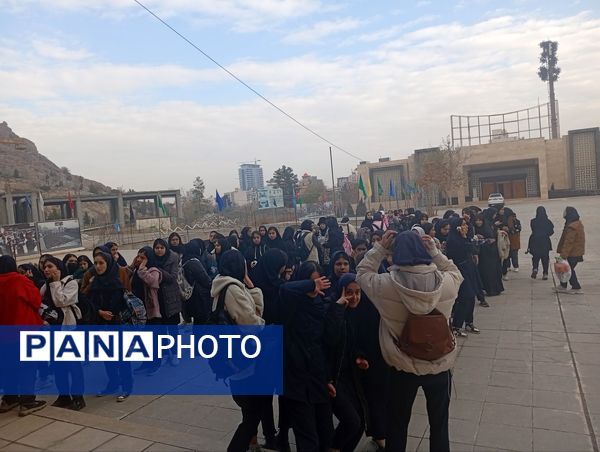 بازدید دانش‌آموزان پایه نهم سروقد از باغ موزه مشهد