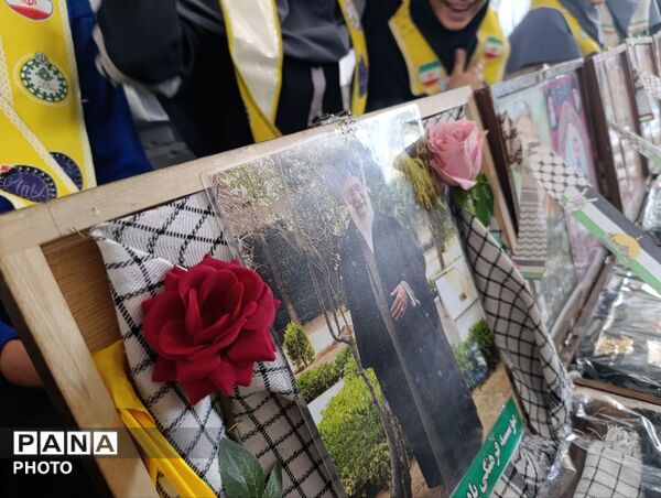 عطر شهدا در دبیرستان دخترانه دانشور 2 نیشابور؛ میزبانی از لاله های شیوا