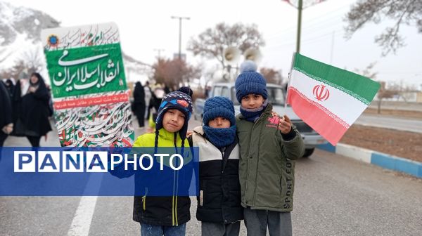 حاشیه نگاری حضور مردم شهر بن در راهپیمایی ۲۲ بهمن ۱۴۰۴