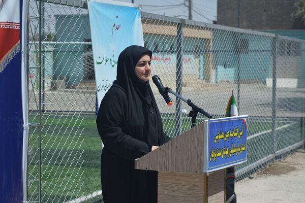 برگزاری آیین افتتاحیه زمین چمن مصنوعی هنرستان صنعت پژوهشان و مدرسه سردار سلیمانی بهارستان ۲