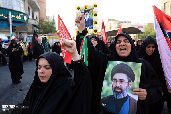 مراسم تشییع پیکر مطهر رهبر شهید انقلاب در تهران - 1
