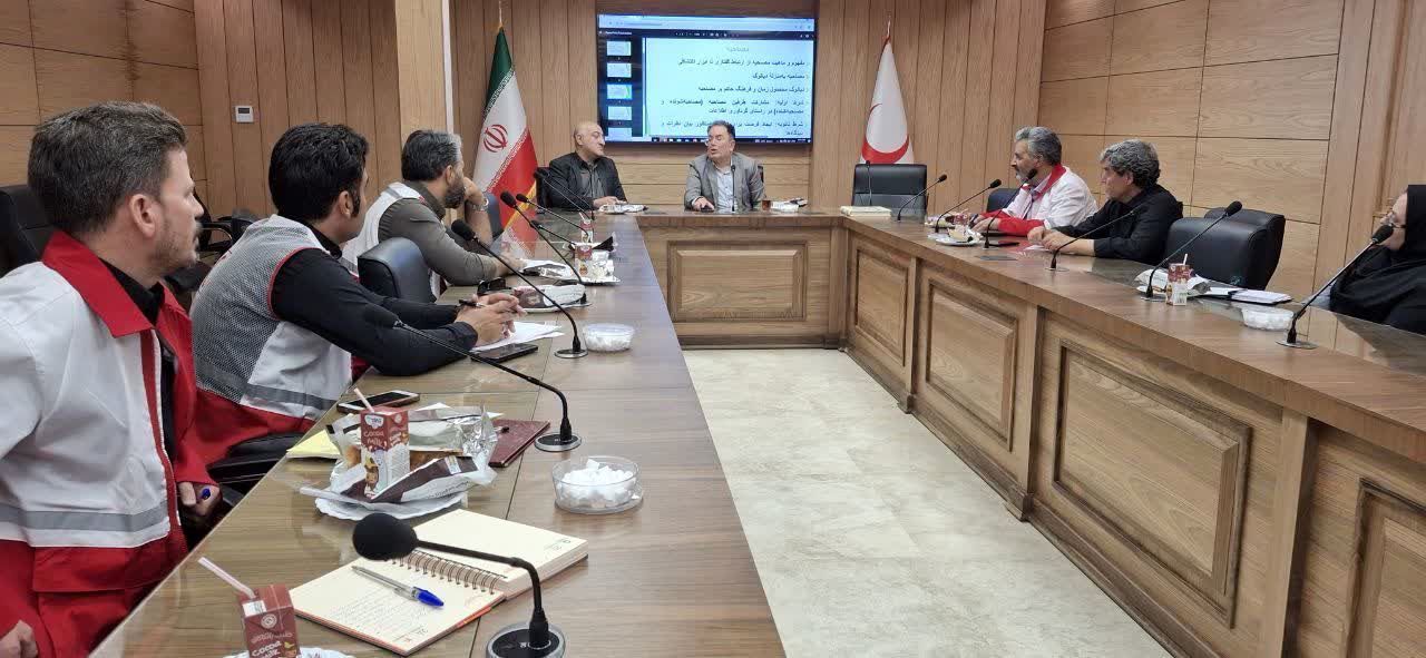 کارگاه آموزش تاریخ شفاهی در هلال احمر همدان برگزار شد