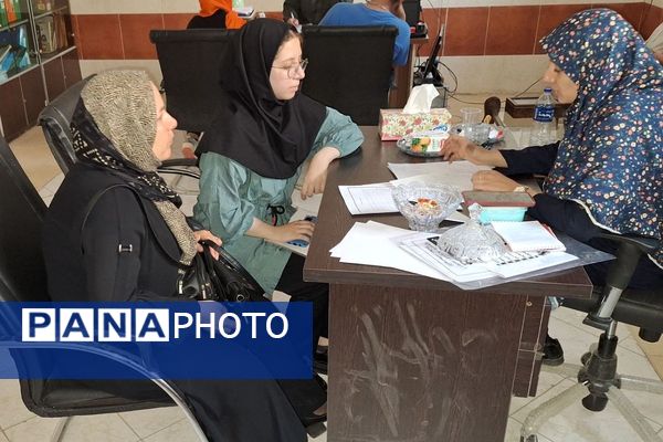 فعالیت پایگاه انتخاب رشته کنکور سراسری ۱۴۰۴ اداره آموزش و پرورش کهریزک 