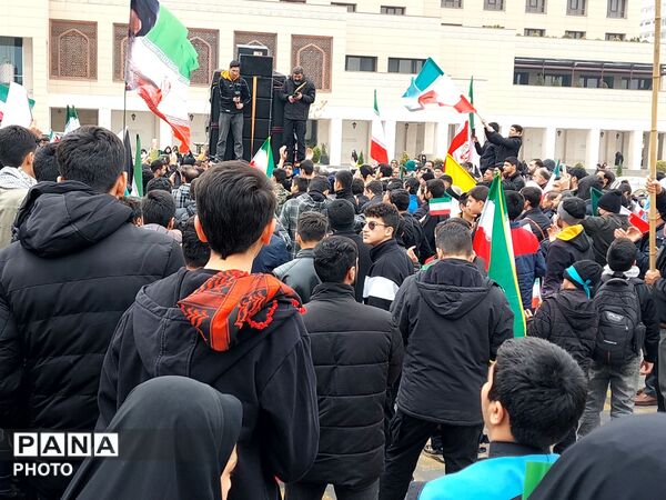 اجتماع نوجوانان تشکل های دانش‌آموزی در مشهد