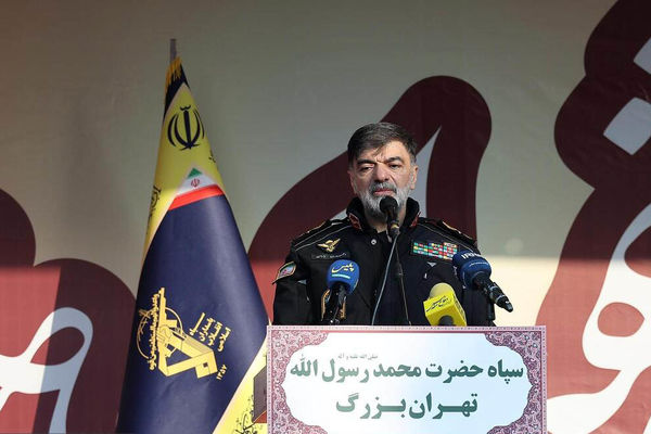 شهدا؛ معلمان اخلاق، بصیرت و مجاهدت‌اند 