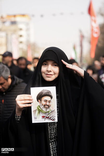 با تو قد می‌کشیم...
