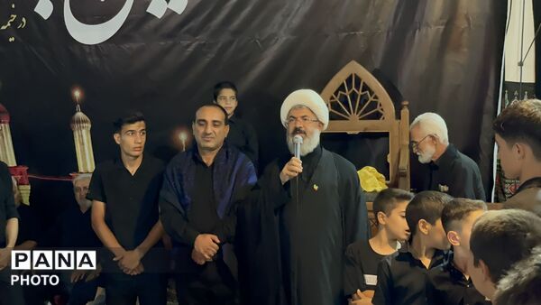 امام جمعه کاشمر در هیأت عزاداری روستای عشرت آباد حضور یافت 