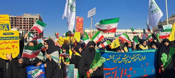 اجتماع عظیم دانش‌آموزان شهر مشهد به مناسبت روز دانش‌آموز