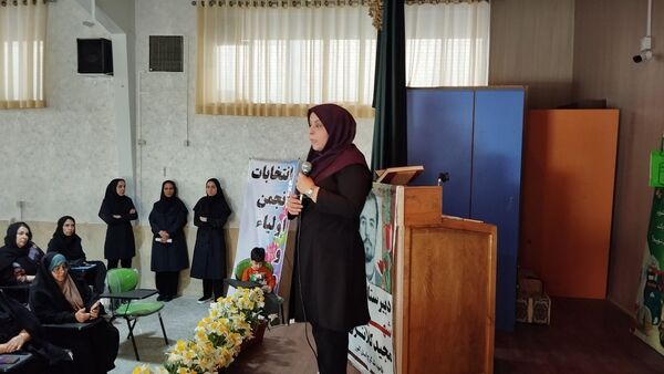 هم‌دلی خانه و مدرسه در نخستین جلسه اولیا و مربیان در مدرسه شاهد شهید کلانتری