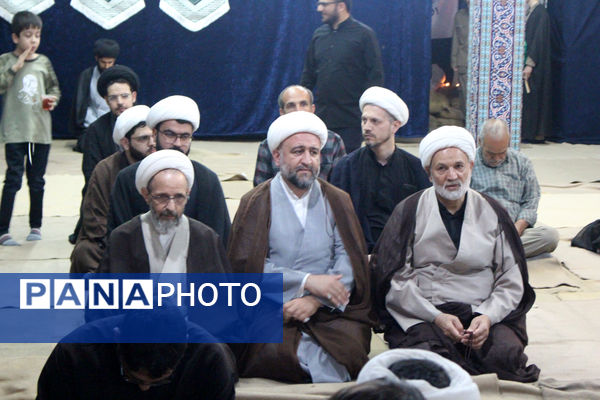 روایتگری طلاب جوان در یادواره شهدای مدرسه حقانی قم