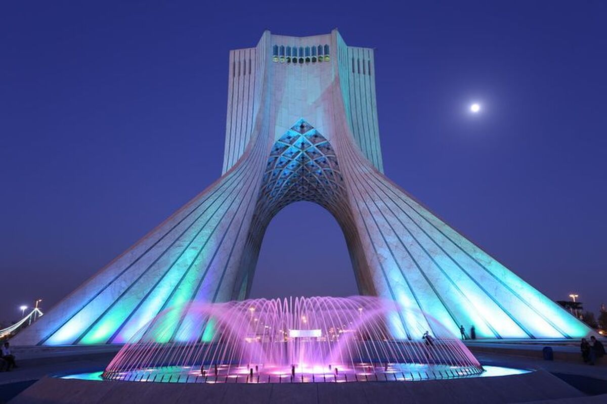 آسیب برج آزادی در پی موج انفجارهای حملات اخیر