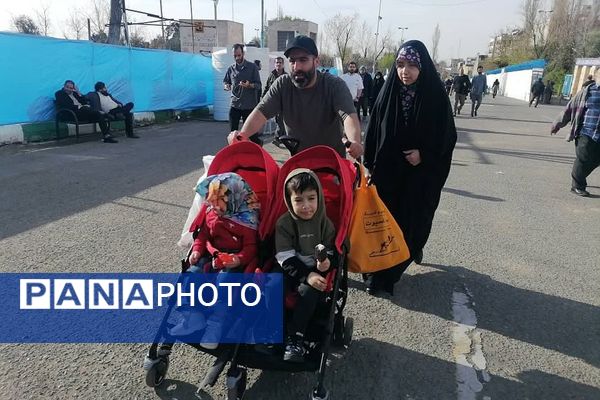 برگزاری نماز عید فطر در ناحیه دو شهرری 