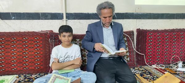 محفل انس با قرآن کریم به یاد شهدای ارتش در شهرستان کاشمر