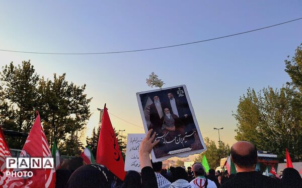 از سجاده های نور تا اوج بدرقه؛وداعی که آسمان را به ماتم نشاند