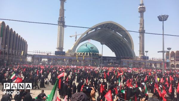 وداع با رهبر شهید در مصلای تهران