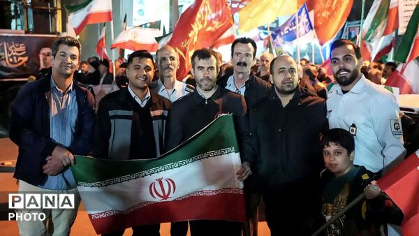 مردم استوار،حماسی و همدل کمال‌شهر؛ در دفاع از اقتدار کشور و اعلام بیعت با رهبری