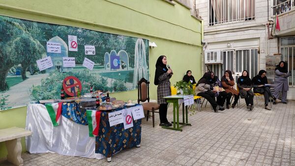 گرامیداشت  هفته ملی دیابت در دبیرستان صالحین