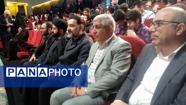 هم‌نوا شدن دل‌ها با آیات وحی در محفل انس با قرآن کریم