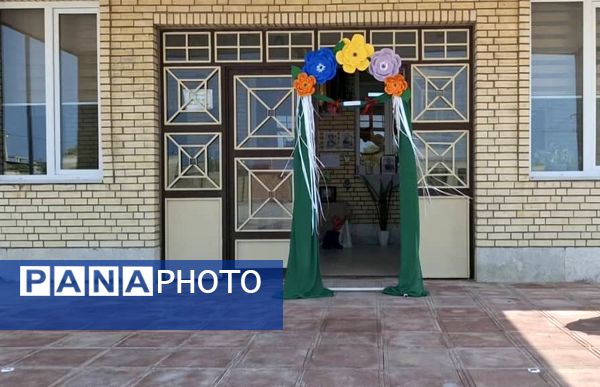 غبارروبی نمازخانه‌های مدارس قشم در آستانه سال تحصیلی جدید