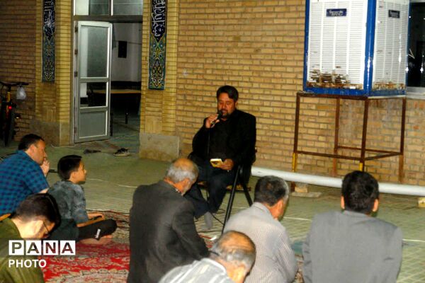 سوگِ غربتِ جوادالائمه (ع)؛ دل‌های شکسته در شبی آکنده از اشک به هم رسیدند