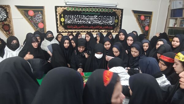  شهید گمنام ۱۷ ساله مهمان ویژه دبیرستان دخترانه امام حسین(ع) دوره اول  واحد ۳
