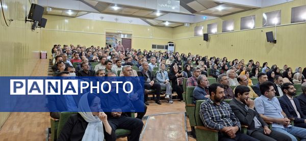 انتخابات انجمن اولیاء و مربیان مدرسه شهید‌رجایی یک بجنورد