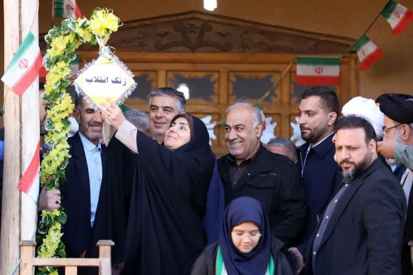 آیین نواخته شدن زنگ انقلاب در خمین