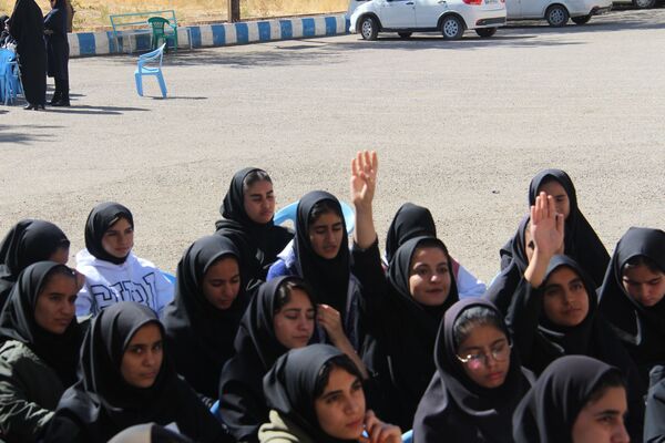 حضور دانش‌آموزان فلارد و خانمیرزا در اردوی «طرح تمشک»