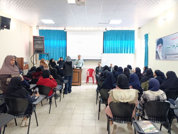 بیست و هشتمین گردهمایی کتاب گچ پژ در نیشابور 