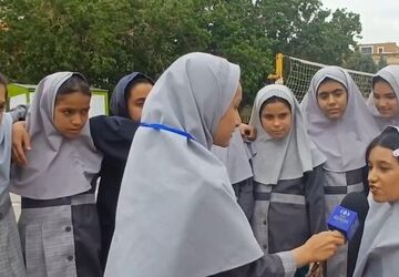 دانش آموزان دبستان کوثر ناحیه 5 از روز دختر گفتند