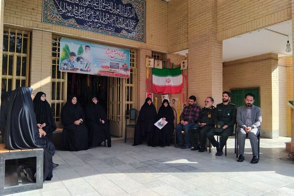 برگزاری جشن به مناسبت هفته دفاع مقدس و میلاد سیدالکریم در ناحیه یک شهرری 