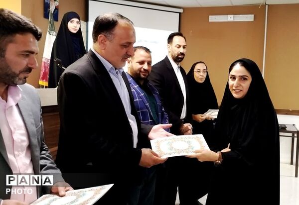آیین تجلیل از منتخبین کشوری، استانی و منطقه ای طرح و برنامه های حوزه  آموزش  کلات