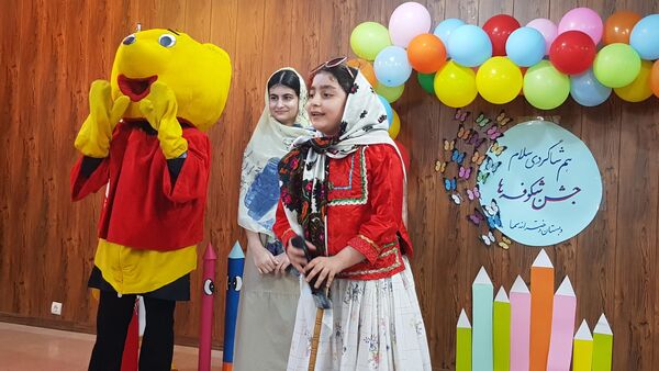 جشن شکوفه‌های دبستان دخترانه سما شیروان 