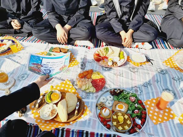 جشنواره صبحانه سالم در دبیرستان علی افشارنژاد ناحیه۶ مشهد