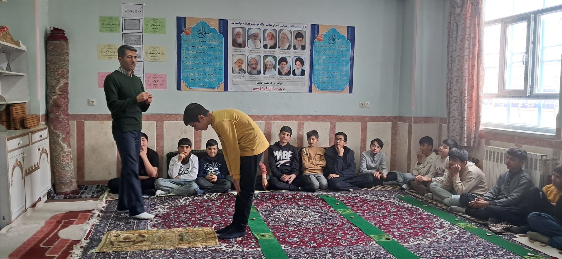 آموزش عملی نماز گامی مؤثر در جهاد تبیین است