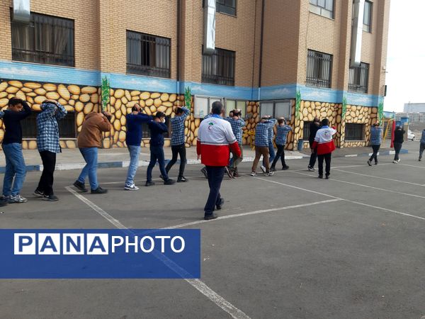 مانور زلزله و ایمنی در مدارس شهرستان ورامین 