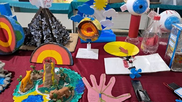 نمایشگاه جشنواره «نوین کاو» در پژوهش سرای دانش‌آموزی حاجی آباد