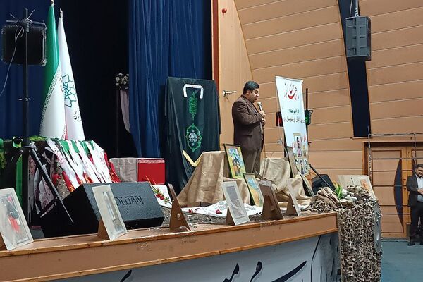 بدرقه کاروان راهیان نور دانش‌آموزان دختران شهرری