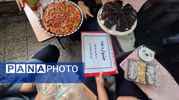 جشنواره غذا دهه فجر در مدرسه مدرس تبریز 