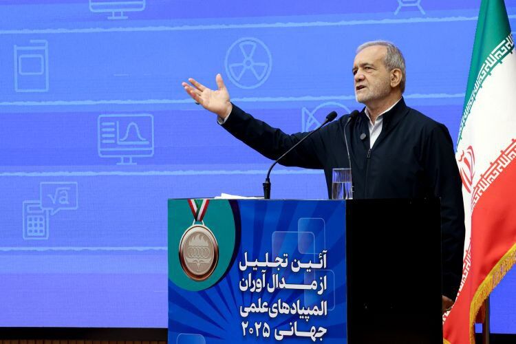 نظام آموزشی باید مبنای آگاهی نسبت به مشکلات و انگیزه برای رفع آن‌ها باشد