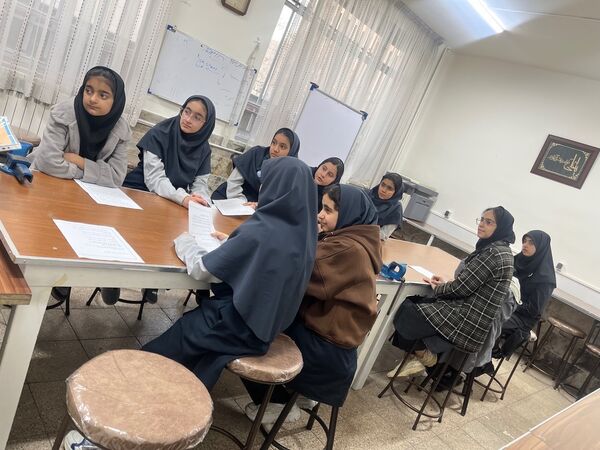 جلسه سفیران سلامت دبیرستان مطهره ناحیه ۶ مشهد 