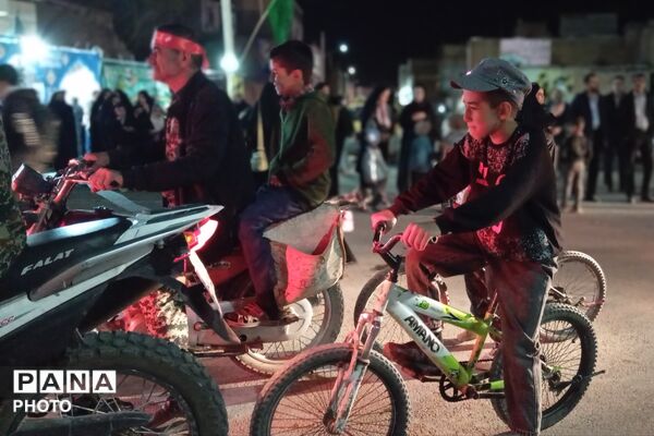 بانوان در خط مقدم حضور مردمی؛ گزارش تصویری رژه حماسی جان‌فدا