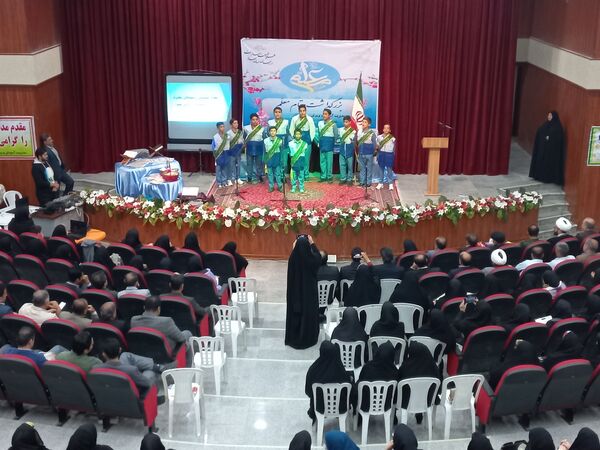آیین تجلیل از فرهنگیان در شهرستان تفرش 