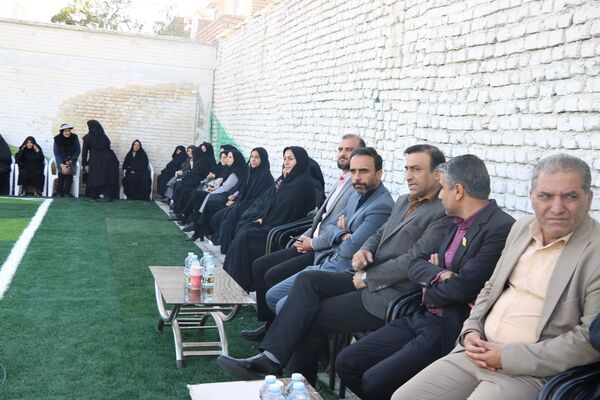  افتتاحیه زمین چمن دبستان فطرت