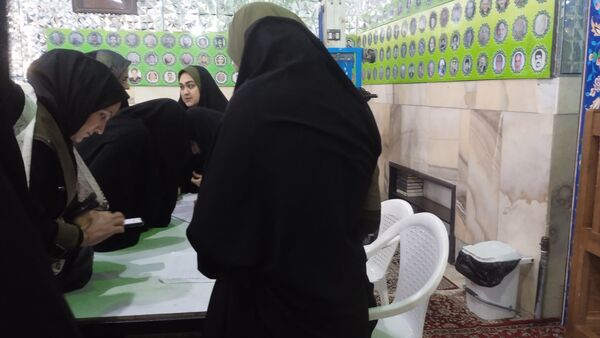 جشن روز مادر در آرامگاه سید حمزه کاشمر