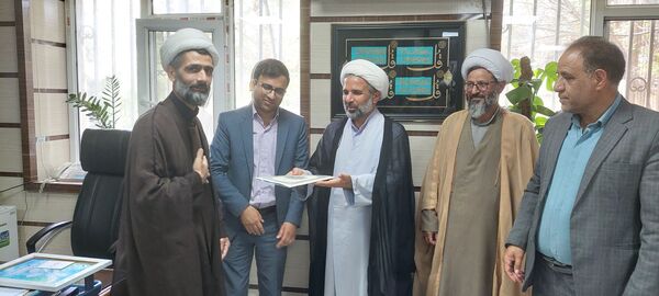 تقدیر از امام جماعت‌های مدارس باخرز